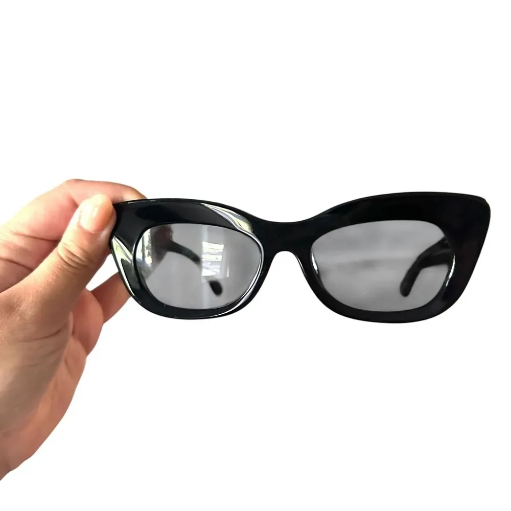 STELLA MCCARTNEY Cateye Black Sunglasses with Case‎